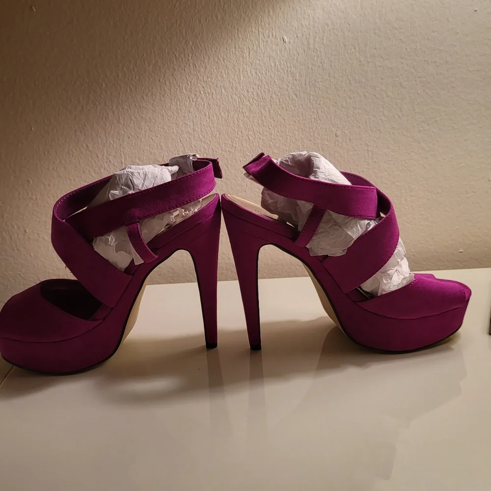 Madden girl high heels sandals fuschia size 9 new